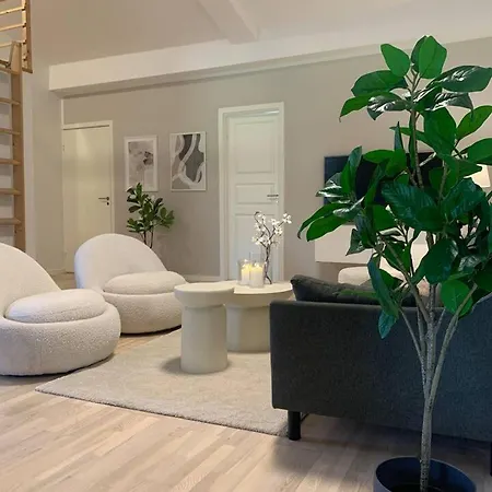 Hojt Til Loftet - Fantastisk Layout! Appartement Helsinge