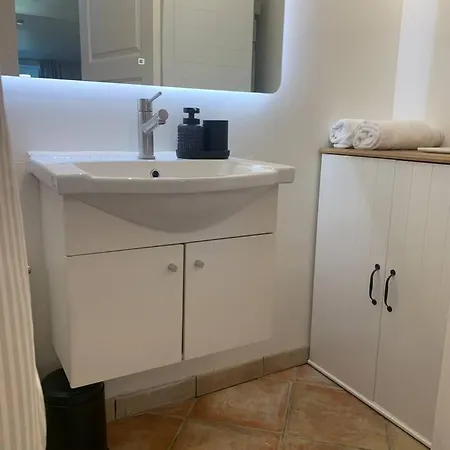 Appartement Hojt Til Loftet - Fantastisk Layout! *