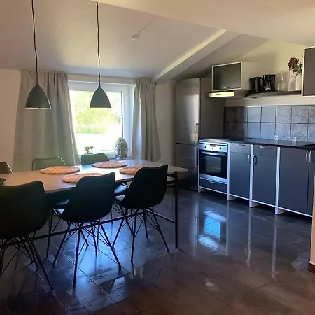 Hojt Til Loftet - Fantastisk Layout! Helsinge